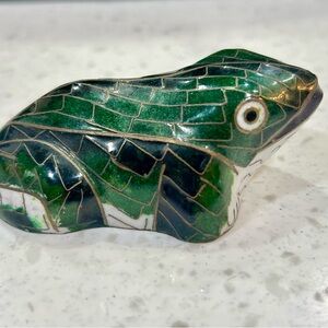 Vintage  Chinese dynasty filigree Cloisonne fengshui lucky green frog statue